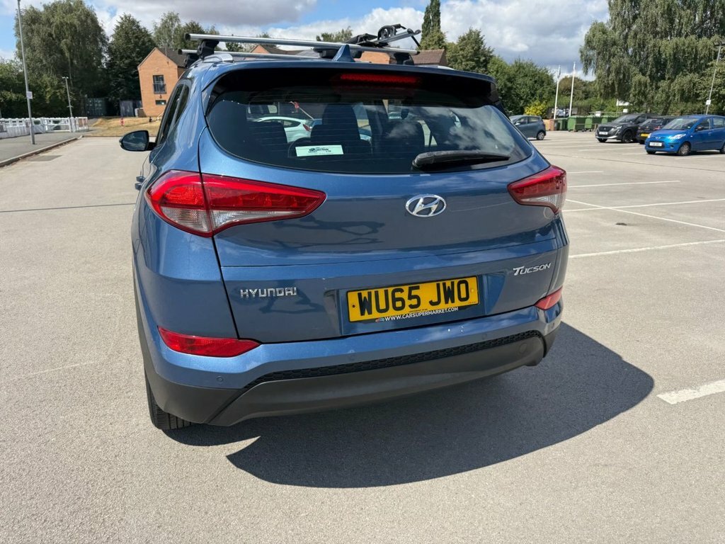 Hyundai Tucson Crdi Premium 5-Door Beige #51