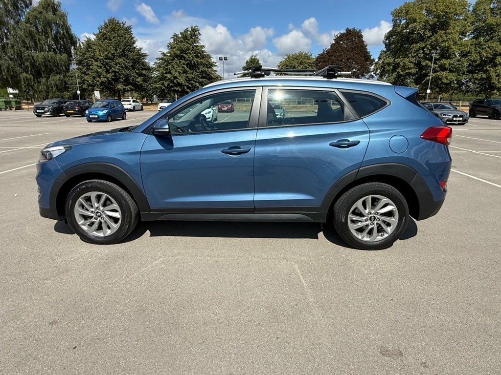 Hyundai Tucson Crdi Premium 5-Door Beige #58
