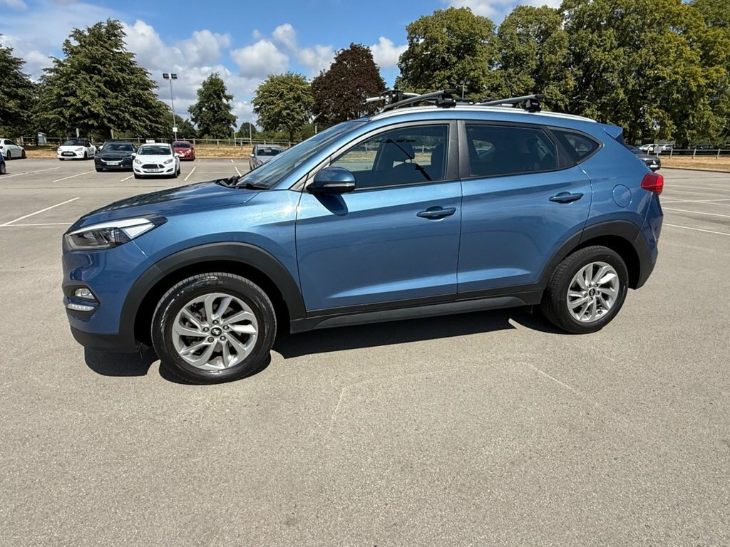 Hyundai Tucson Crdi Premium 5-Door Beige #56