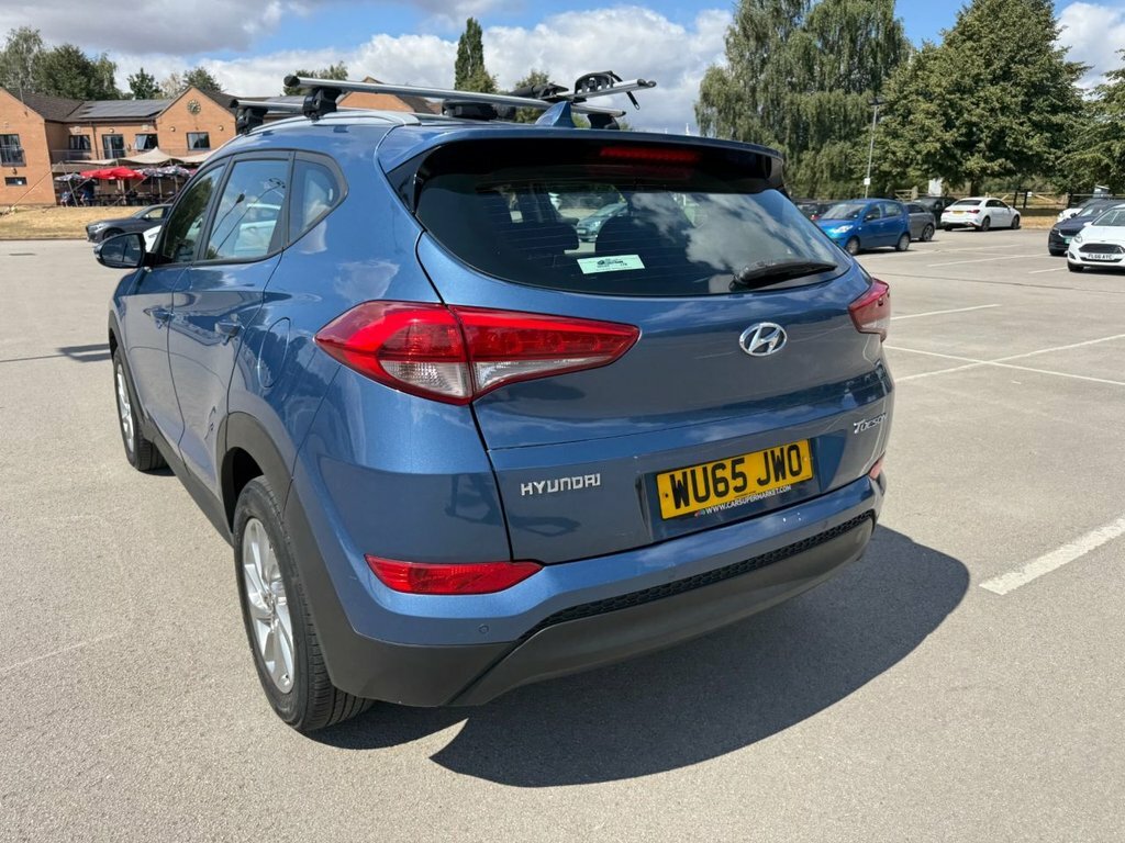 Hyundai Tucson Crdi Premium 5-Door Beige #52
