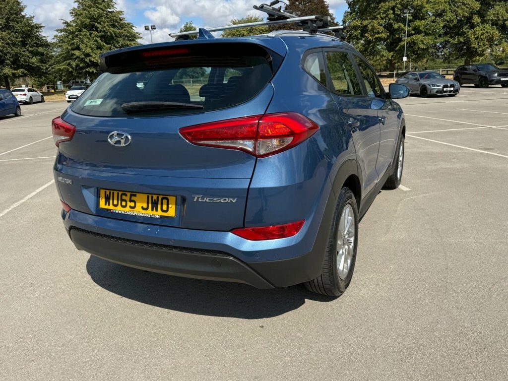Hyundai Tucson Crdi Premium 5-Door Beige #36