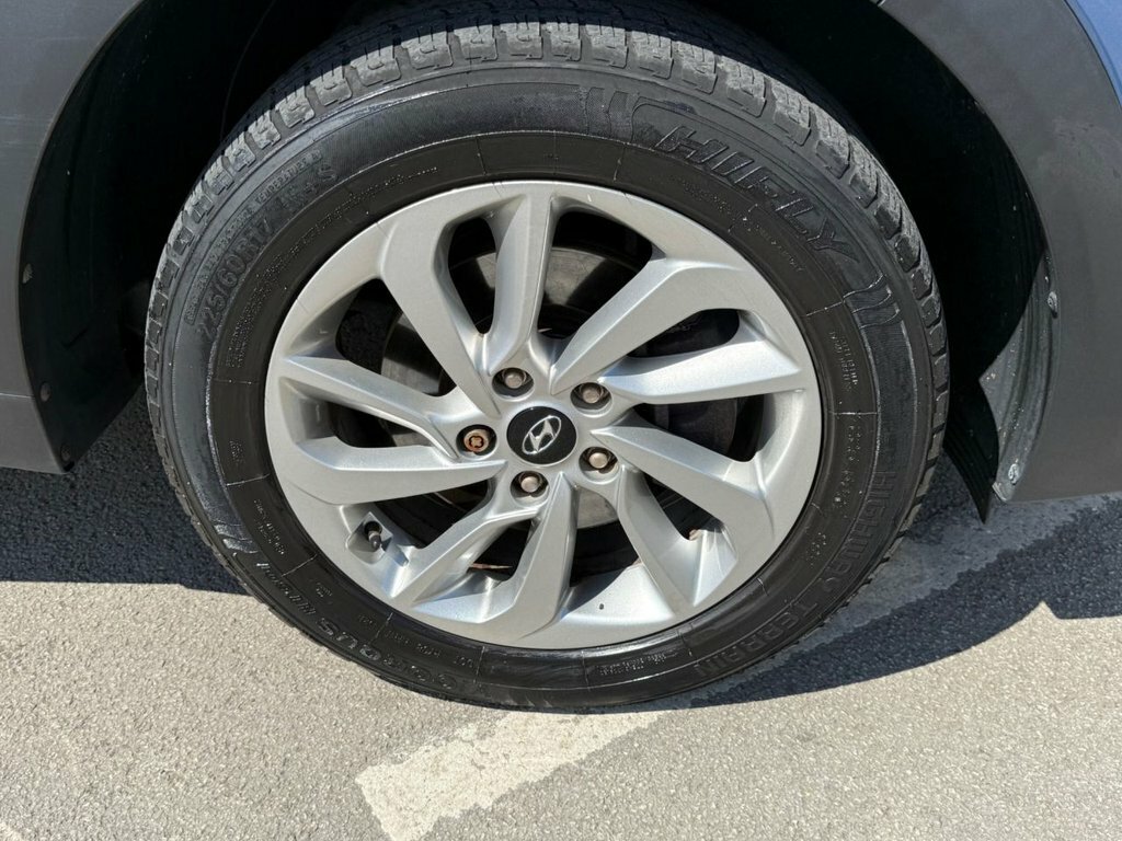 Hyundai Tucson Crdi Premium 5-Door Beige #17