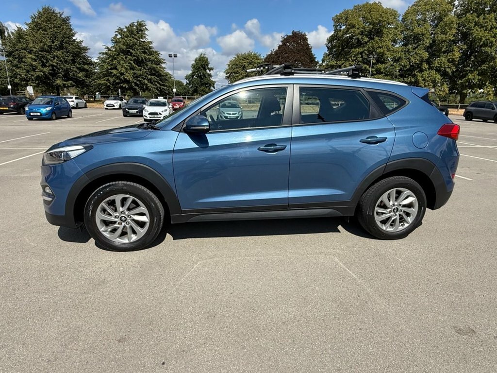 Hyundai Tucson Crdi Premium 5-Door Beige #57