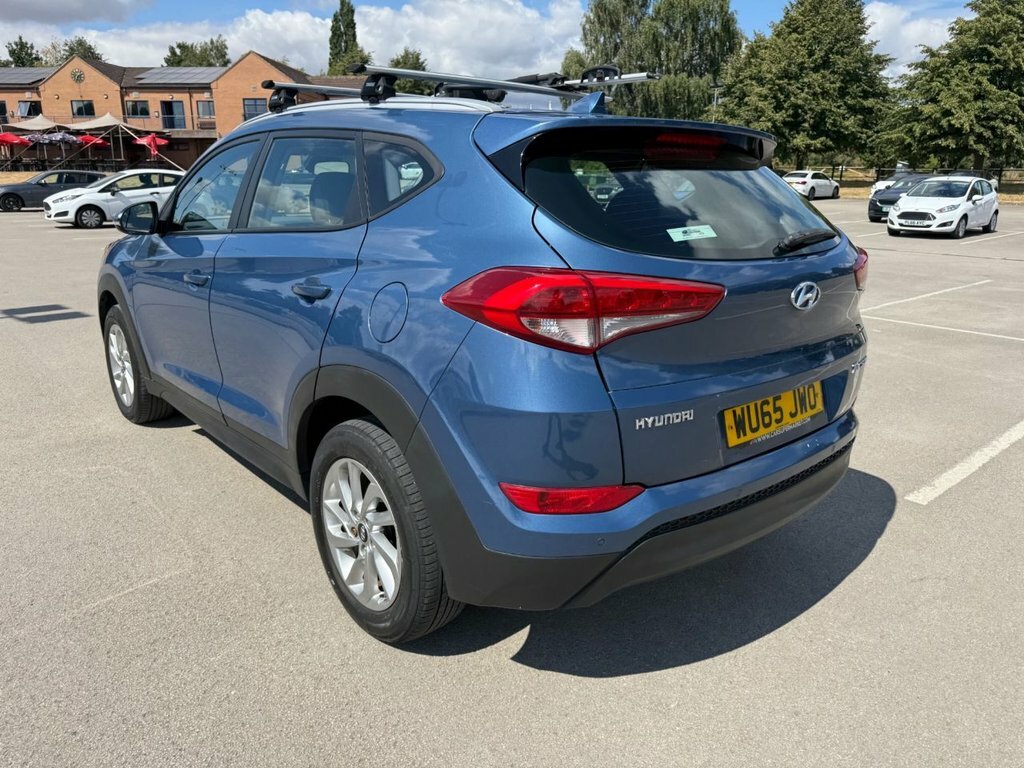 Hyundai Tucson Crdi Premium 5-Door Beige #53