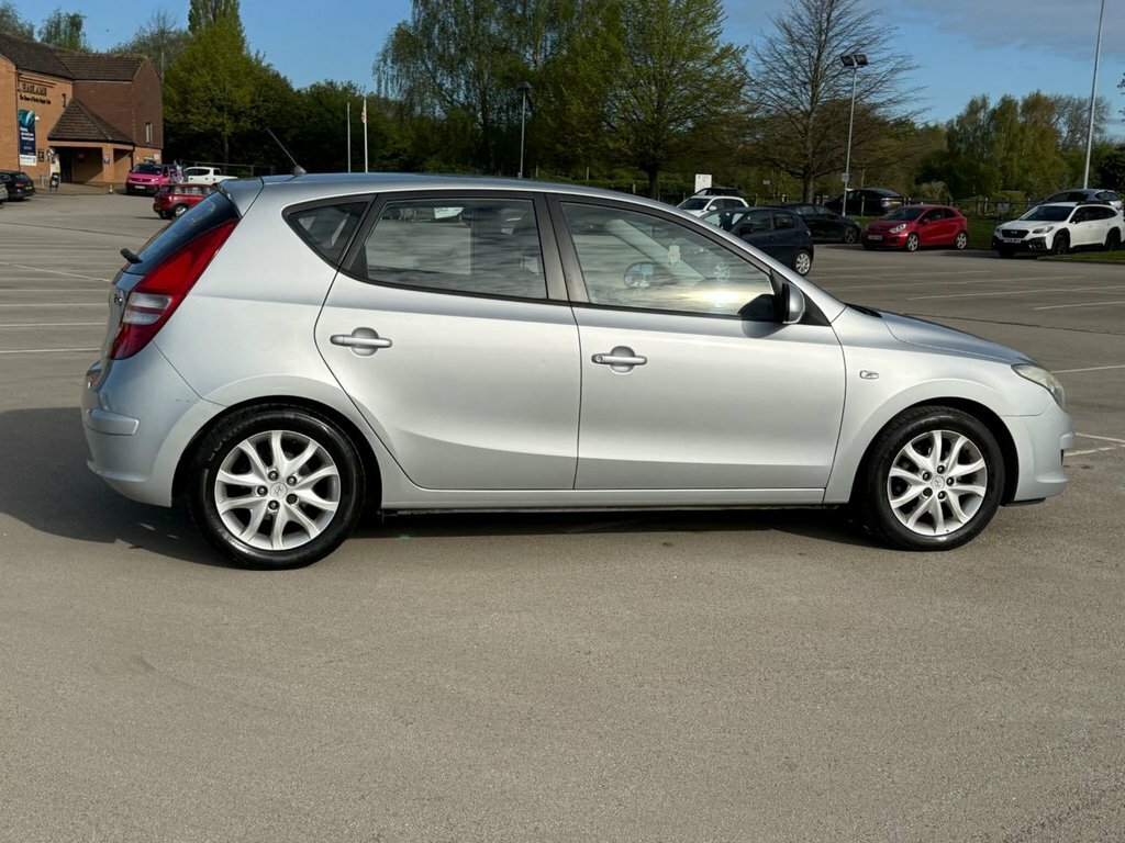 Hyundai I30 1.4L Comfort Silver #4