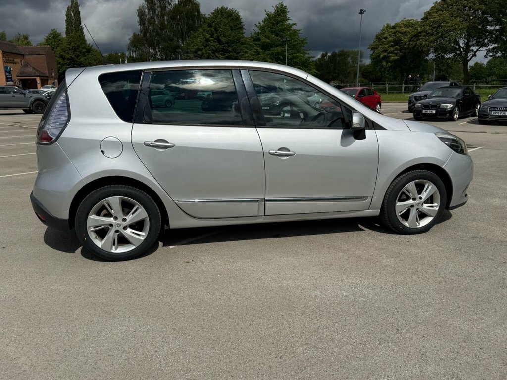 Renault Scenic 1.5L Dynamique Tomtom Silver #4