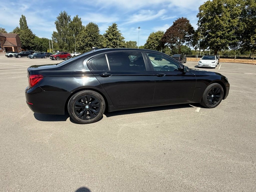BMW 7 Series 3L Se Black #4