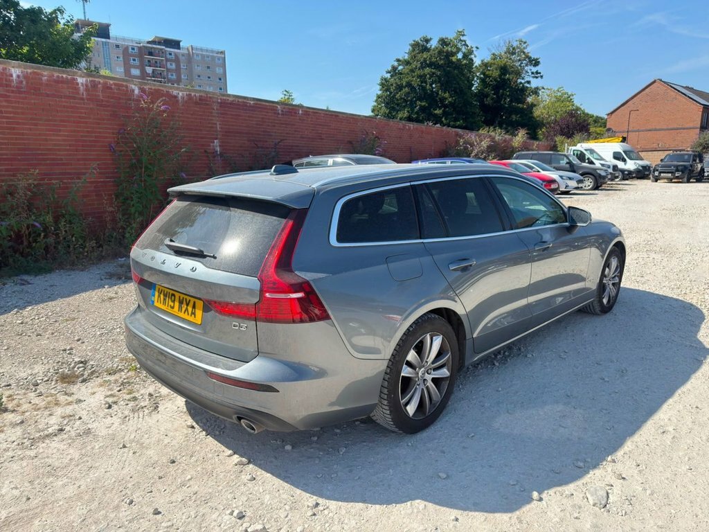 Volvo V60 2L Momentum Plus Grey #2