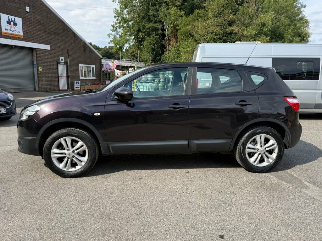 Nissan Qashqai 1.6 Acenta 2Wd Euro 5 Ss White #2