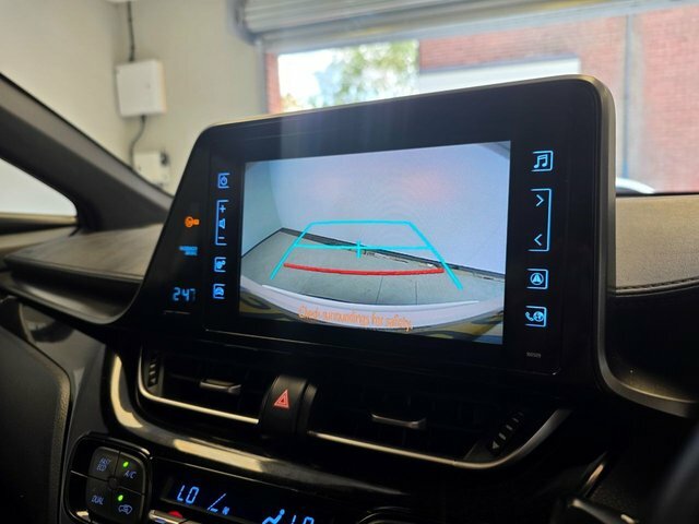 Toyota C-Hr 1.8 Hybrid Dynamic #18