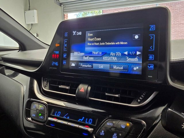 Toyota C-Hr 1.8 Hybrid Dynamic #19