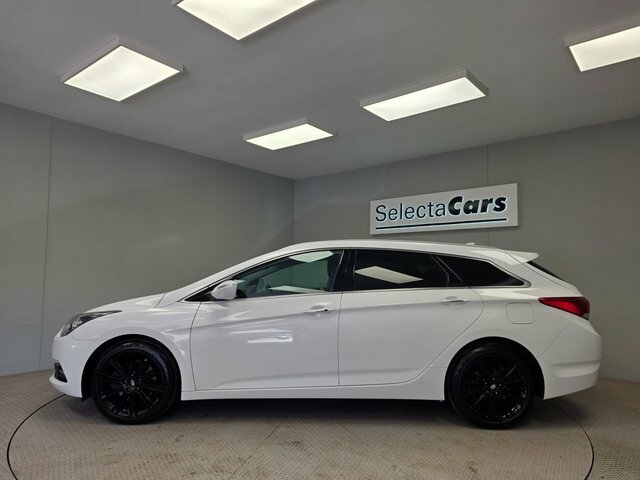 Hyundai I40 Saloon 1.7 Crdi Blue Drive Se Nav Euro 6 Ss Black #9