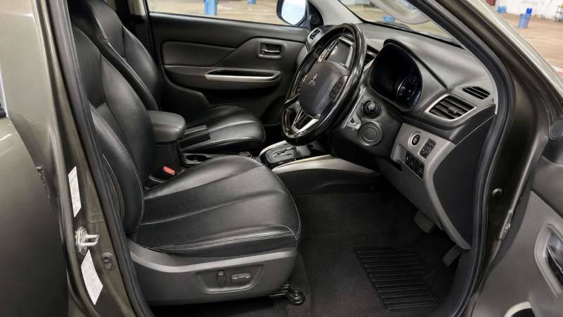 Mitsubishi L200 2.4 L200 Warrior Di-d 4Wd - 2019 68 Green #4