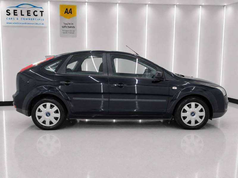 Ford Focus 1.6 Focus LX - 2007 07 Black #2