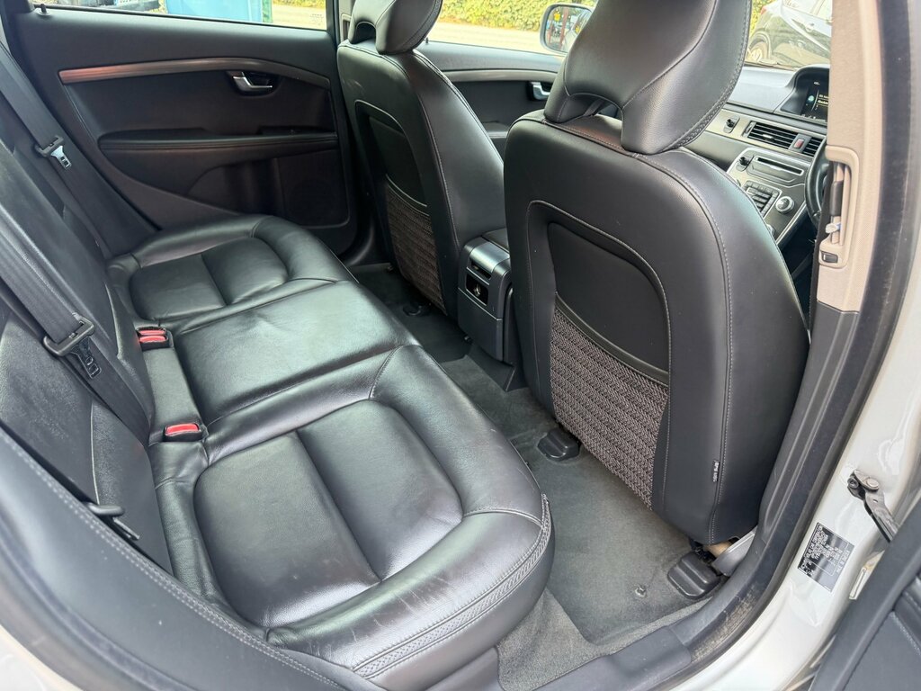 Volvo XC70 2.4 D5 Se Lux Awd Euro 6 Ss Brown #17