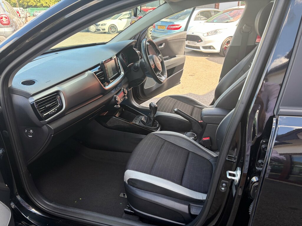 Kia Stonic 1.0 T Gdi Maxx Suv Ss White #14