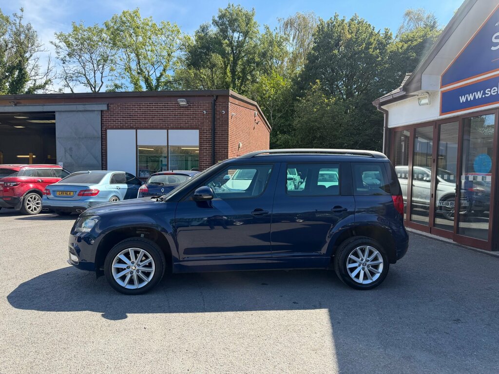 Skoda Yeti 1.6 Tdi Greenline II Se Suv Euro PK64FYV Blue #4
