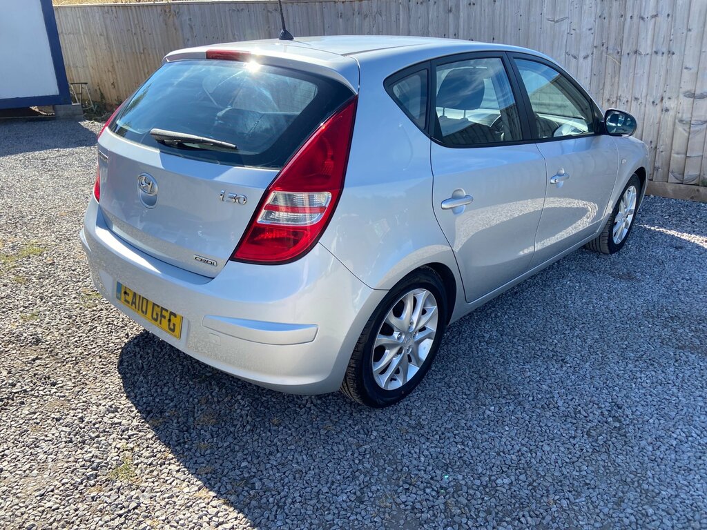 Hyundai I30 1.6 Crdi Comfort Euro 4 Black #10