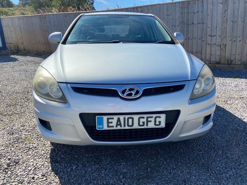 Hyundai I30 1.6 Crdi Comfort Euro 4 Black #3