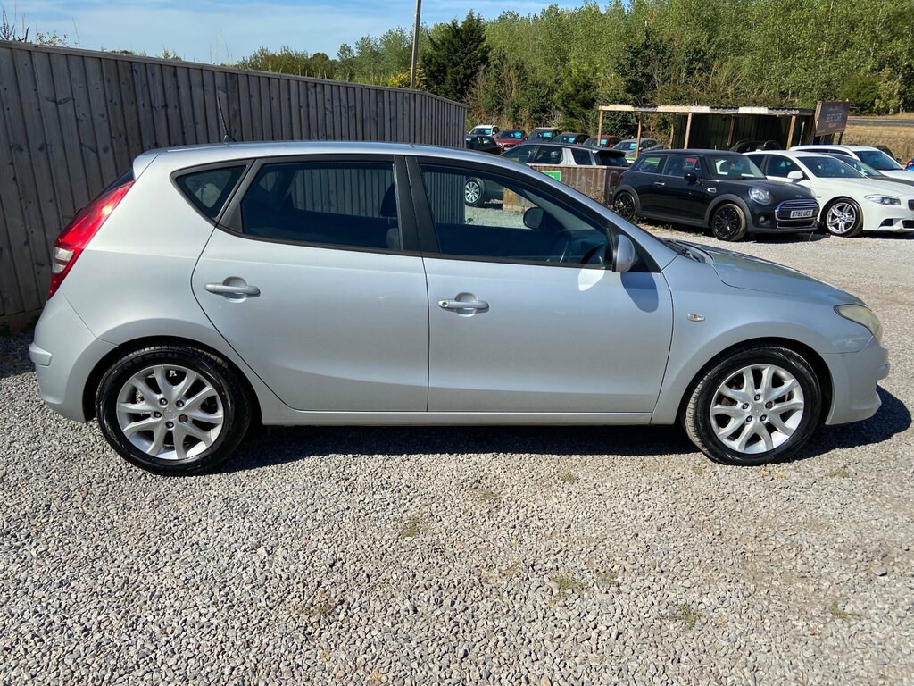 Hyundai I30 1.6 Crdi Comfort Euro 4 Black #11