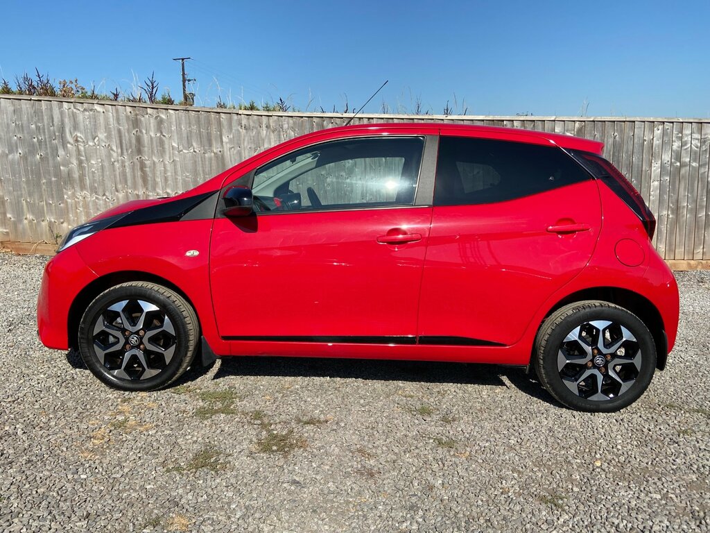 Toyota Aygo 1.0 Vvt-i X-trend Hatchback Euro Red #4