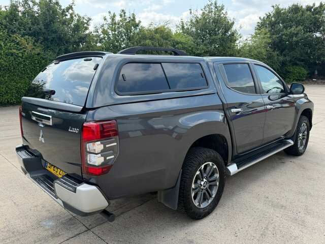 Mitsubishi L200 Di-d Dc Barbarian Pickup Grey #3