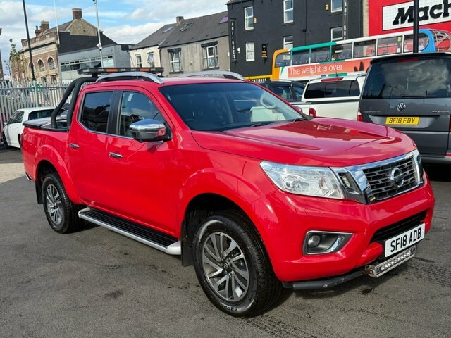 Nissan Navara Dci Tekna Pickup Double Red