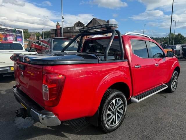 Nissan Navara Dci Tekna Pickup Double SF18ADB Red #3