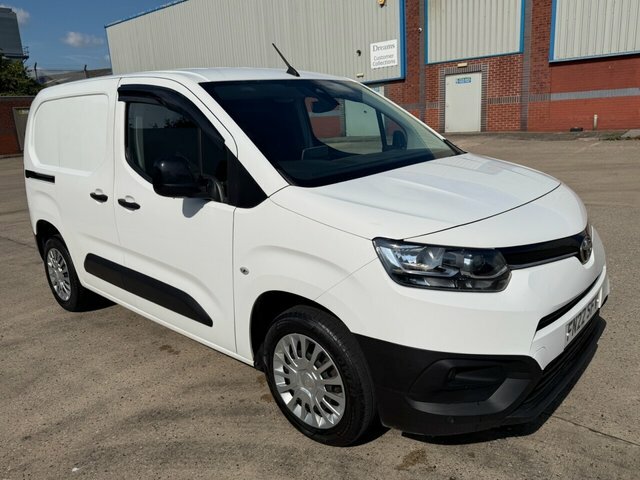 Toyota Proace City Bluehdi Icon Short Panel White