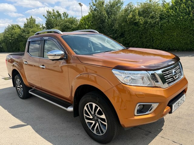 Nissan Navara Dci Tekna Pickup Double Yellow