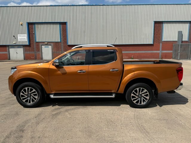 Nissan Navara Dci Tekna Pickup Double Yellow #6