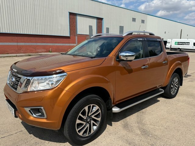 Nissan Navara Dci Tekna Pickup Double Yellow #2
