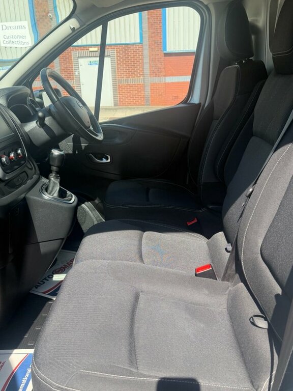 Nissan NV300 Mpv Grey #11