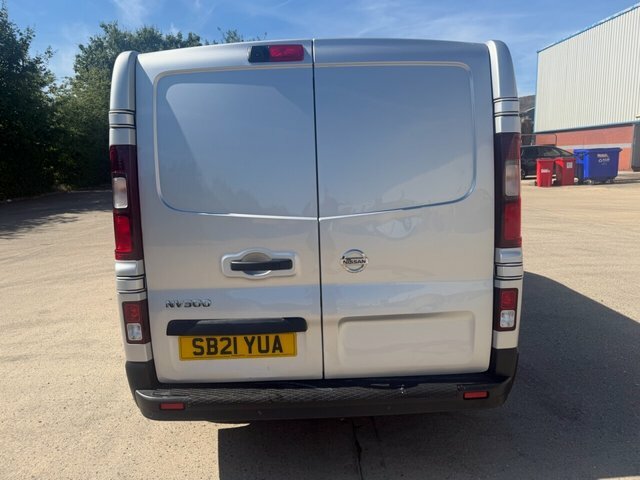 Nissan NV300 Mpv Grey #8