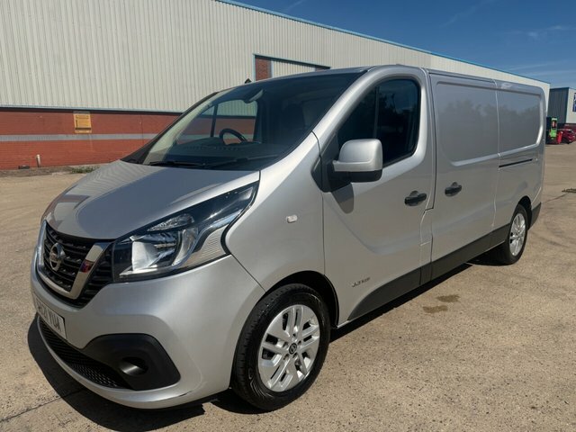 Nissan NV300 Dci 30 Tekna Panel Grey #2