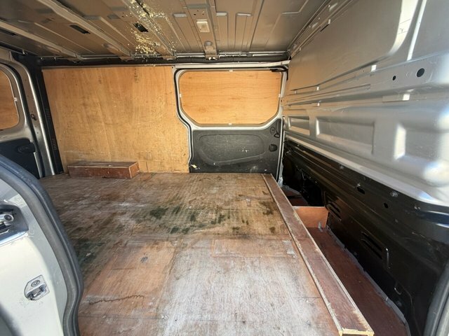 Nissan NV300 Mpv Grey #15