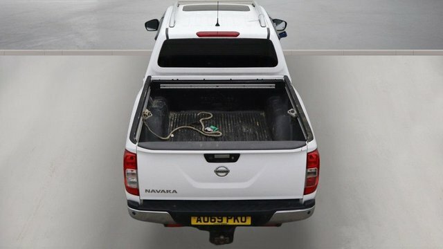 Nissan Navara 2.3L Tekna Black #8