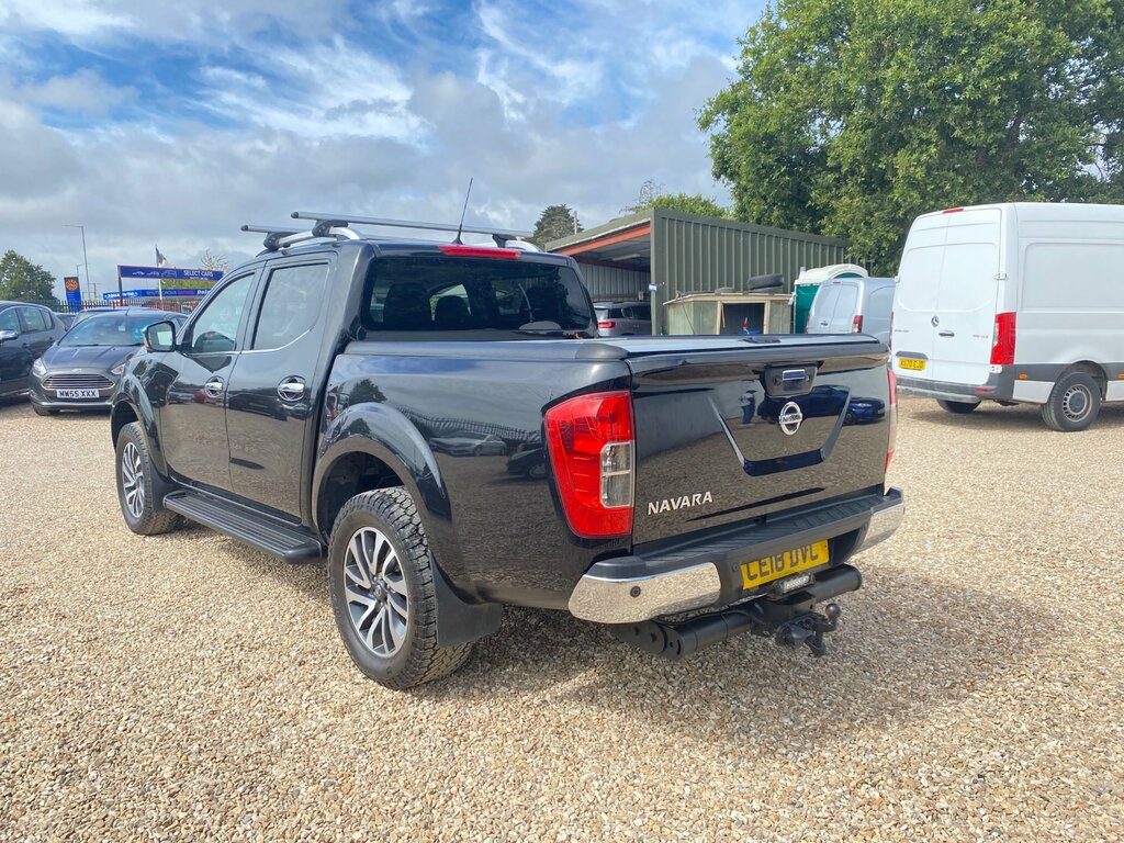 Nissan Navara 2.3 Dci Tekna Pickup Double Cab CE18DVC Black #6