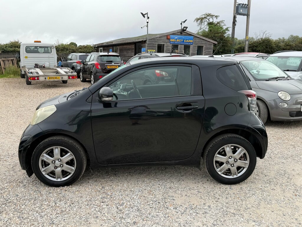 Toyota IQ Hatchback Vvt Black #5
