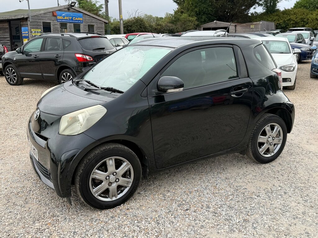 Toyota IQ Hatchback Vvt Black #4
