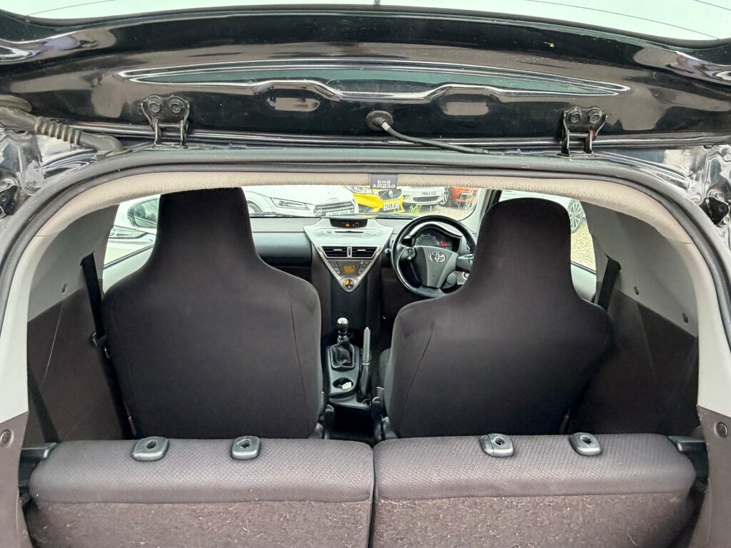 Toyota IQ Hatchback Vvt Black #11