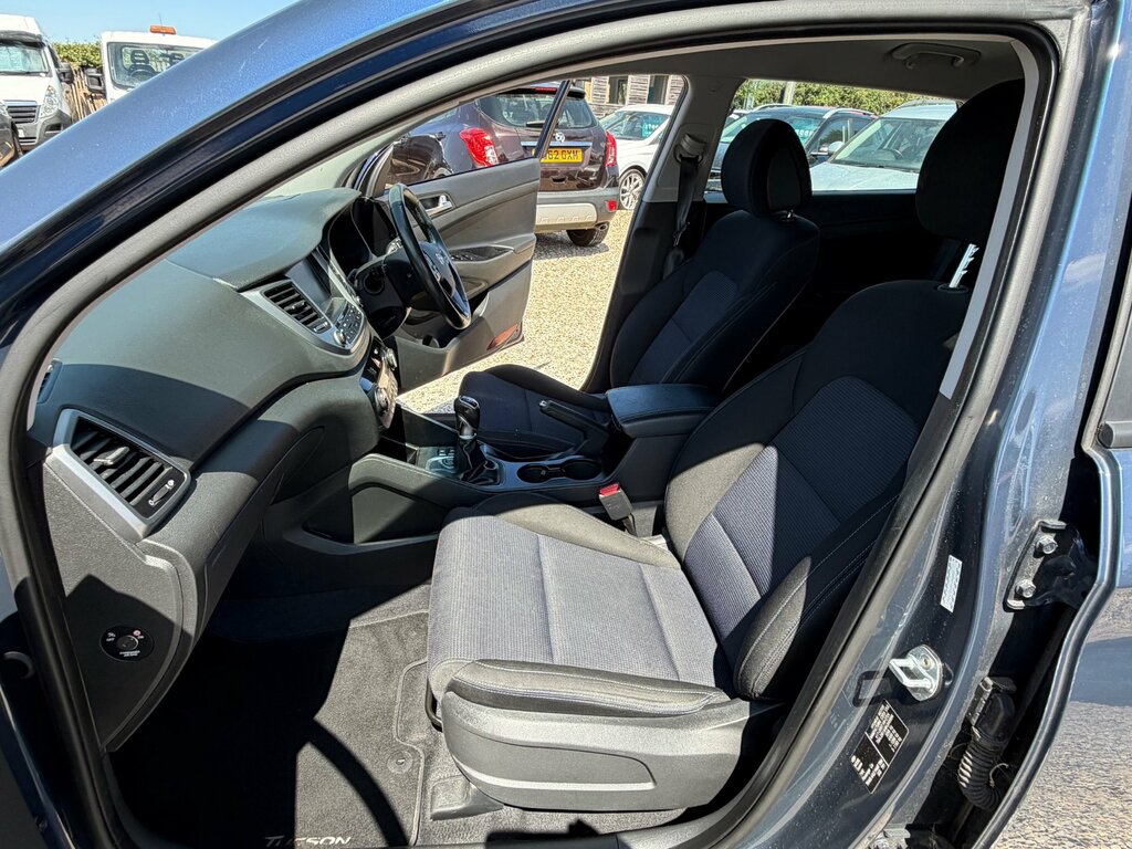 Hyundai Tucson Crdi Se Nav Blue Drive Brown #13
