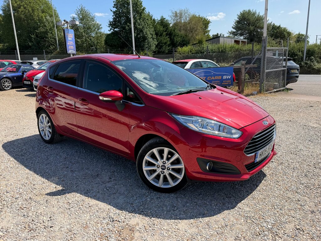 Ford Fiesta 1.0T Ecoboost Titanium Hatchback Red