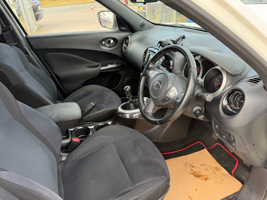 Nissan Juke 1.5 Dci 8V Acenta Premium Suv Eu White #2