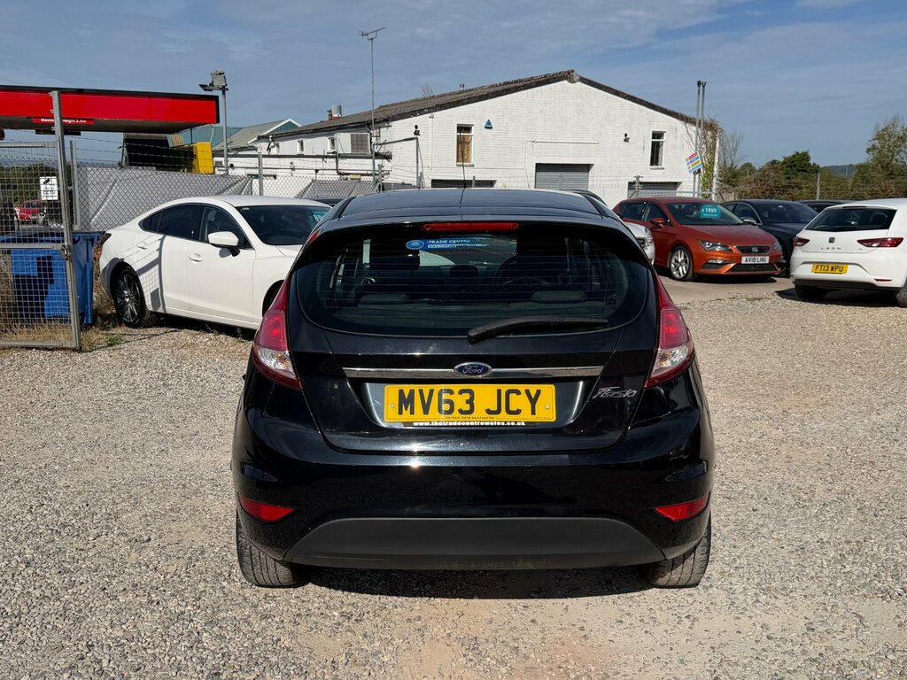 Ford Fiesta 1.25 Zetec Euro 5 Red #8