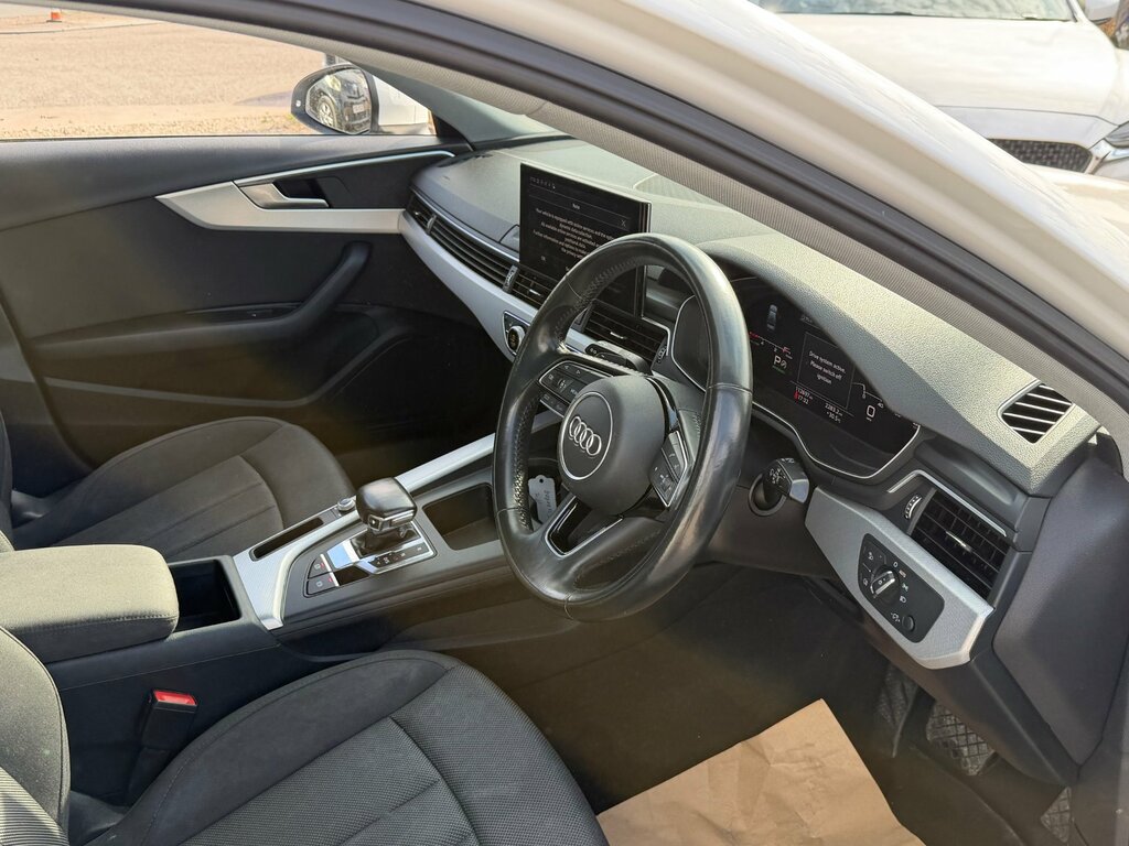 Audi A4 2.0 Tdi 30 Technik Saloon S Tronic Euro White #3
