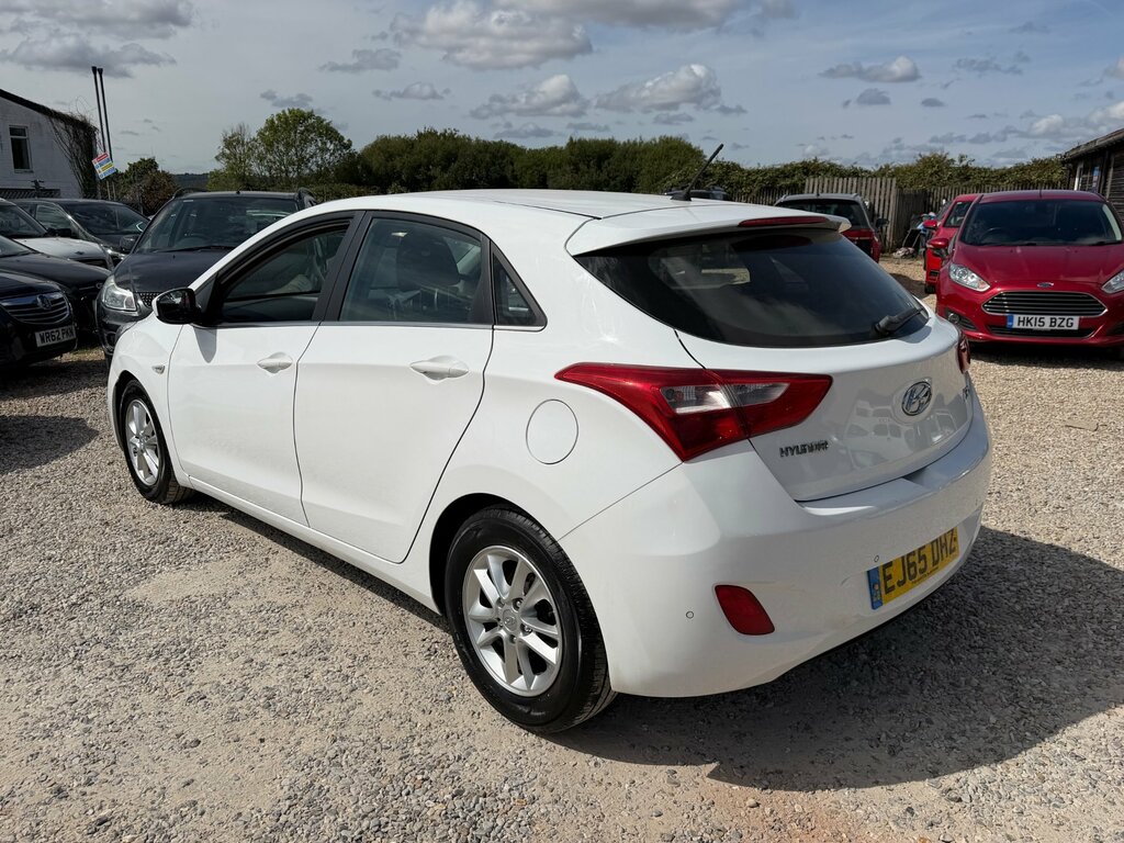 Hyundai I30 Estate 1.6 Crdi Blue Drive Se Tourer Euro 6 Ss Red #7