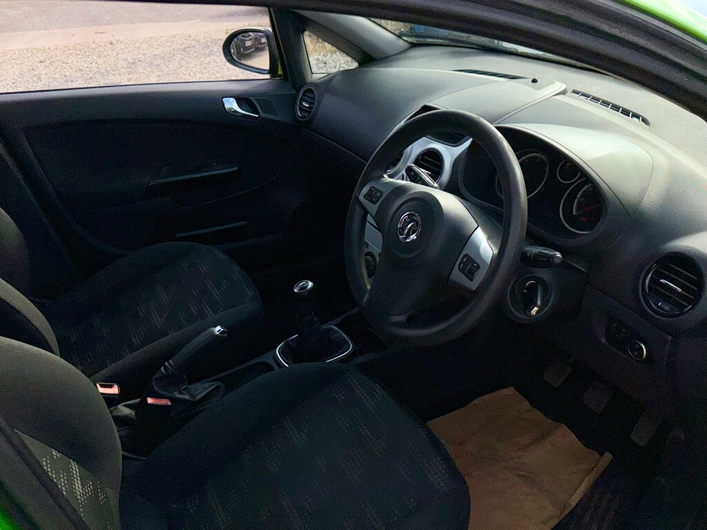 Vauxhall Corsa 1.3 Cdti Ecoflex Exclusiv Hatchback Man Green #2