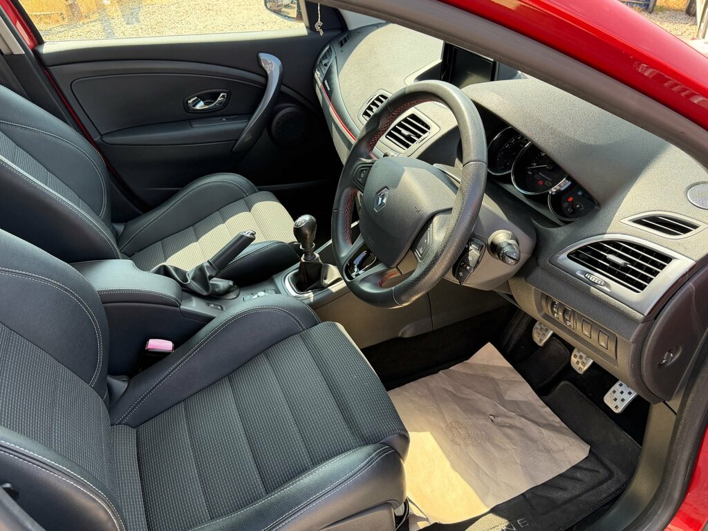 Renault Megane 2.0 Tce Gt Nav Sport Tourer Euro Red #4
