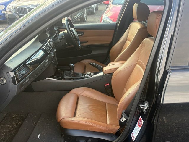 BMW 3 Series Estate 2.0 318I Se Touring Business Edition 2009 Silver #2